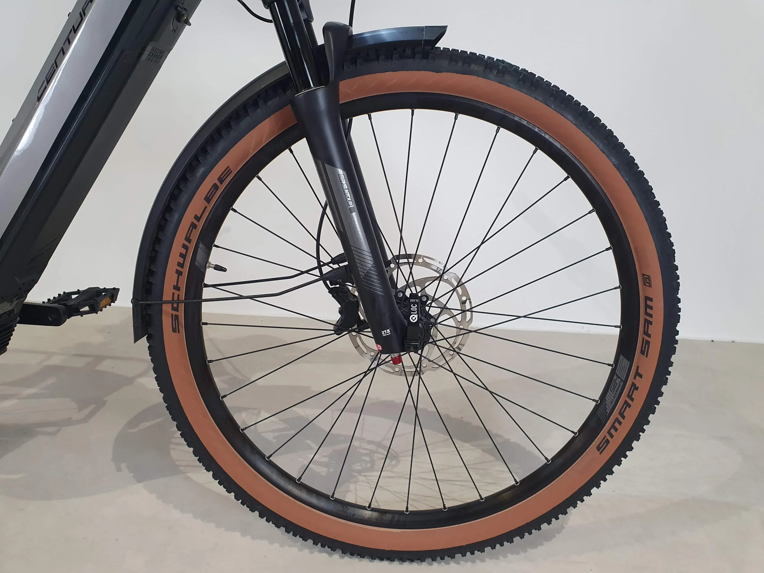 Country R960i EP1 – Image 4