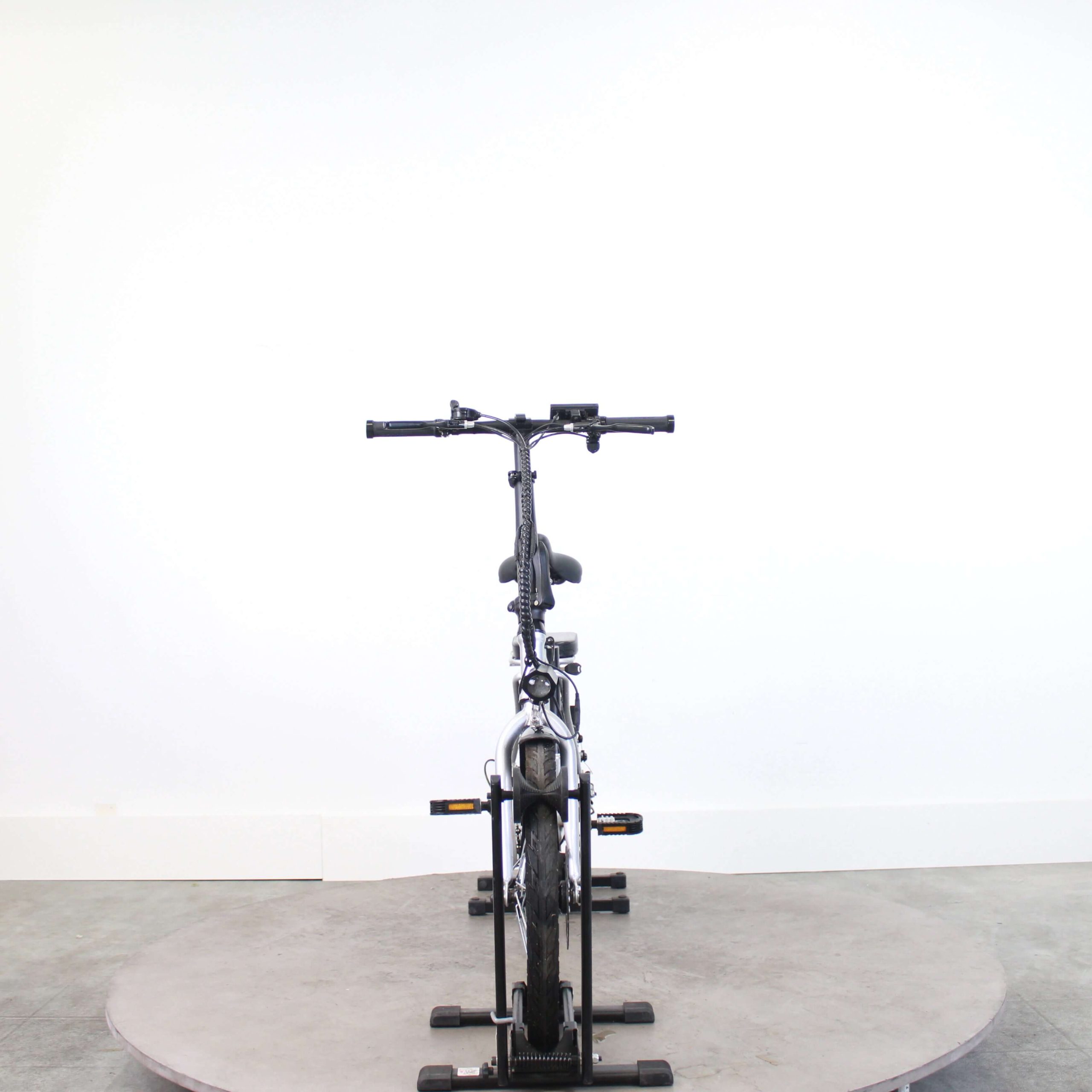 Vélo pliant électrique MoovWay Urban Argent – Image 3