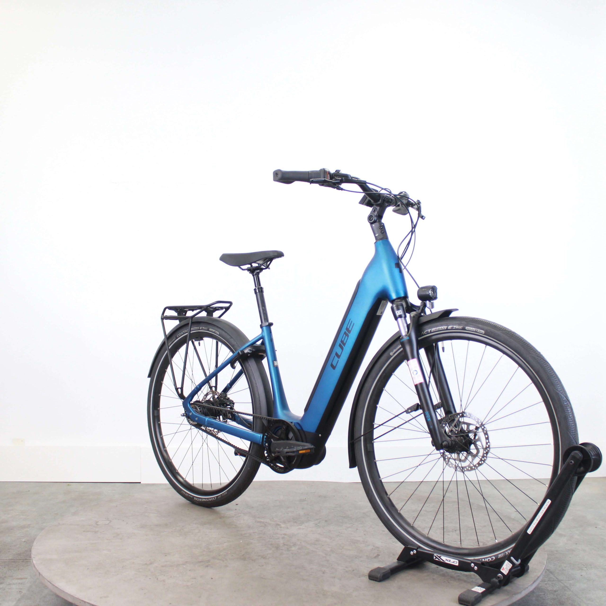 Vélo de ville électrique Cube Supreme Hybrid Deluxe ON 625 – Image 2