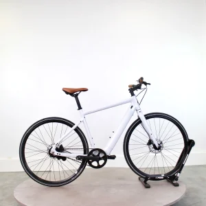 IMG_9821_f16beb30-ab45-4f1f-9427-280b5936ec35.jpgv1751881874 Vélo électrique Momentum Voya E+