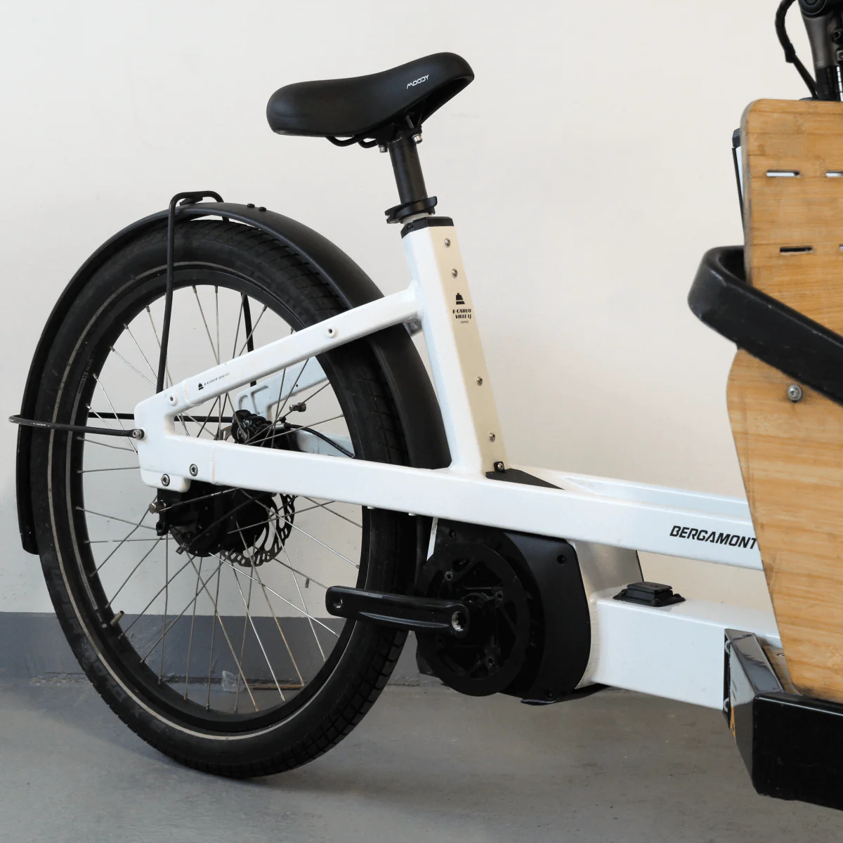Vélo cargo électrique Bergamont E-Cargoville LJ Expert blanc – Image 5